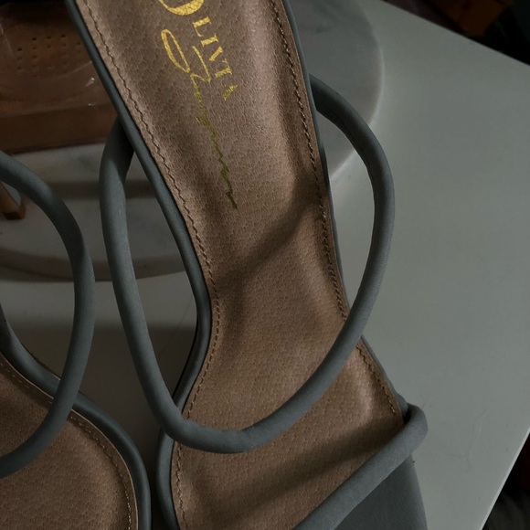 Heels - Picture 2 of 2